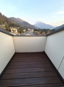 Terrasse_KI_generiert.jpg