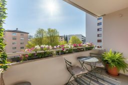 Balkon_KI_generiert (1).jpg