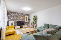 Wohnzimmer 2.jpg
